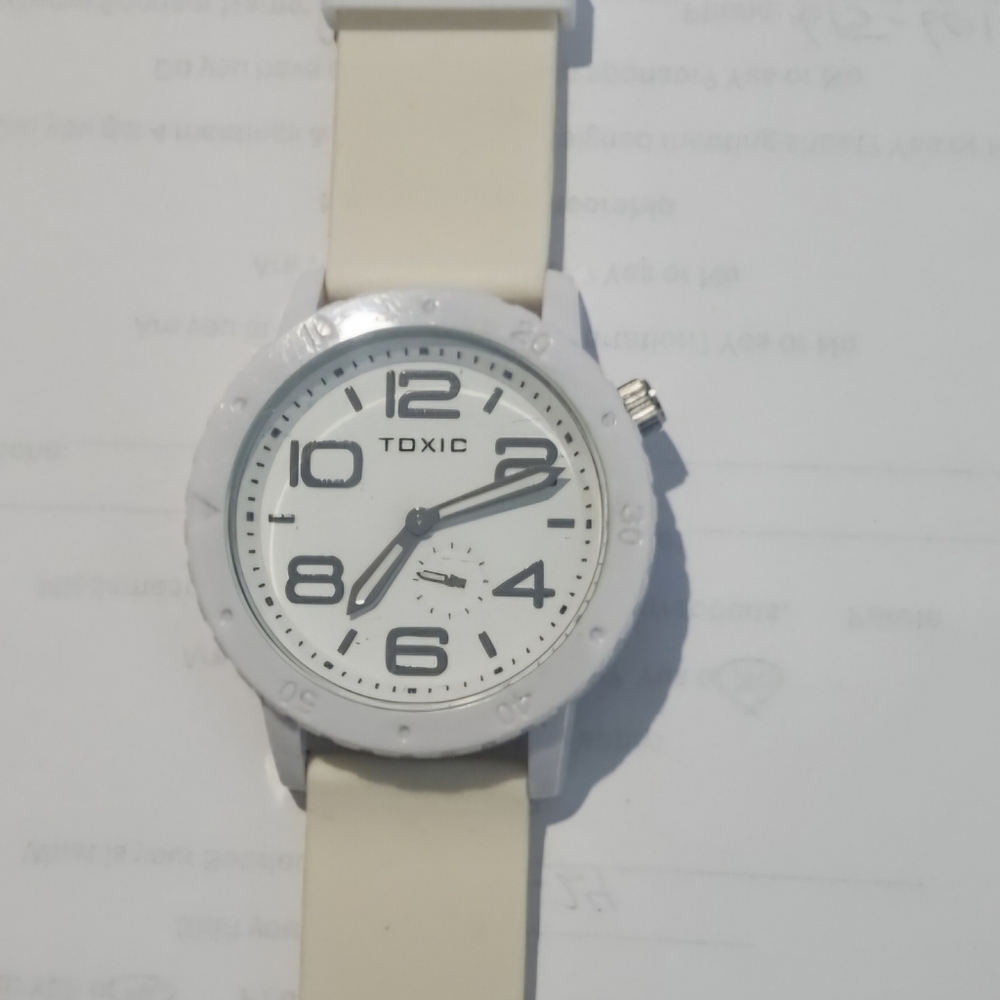 TOXIC WATCH AREA 51 WHITE